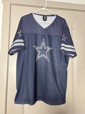 NFL Team Apparel Navy and White Jersey Tag Detail
